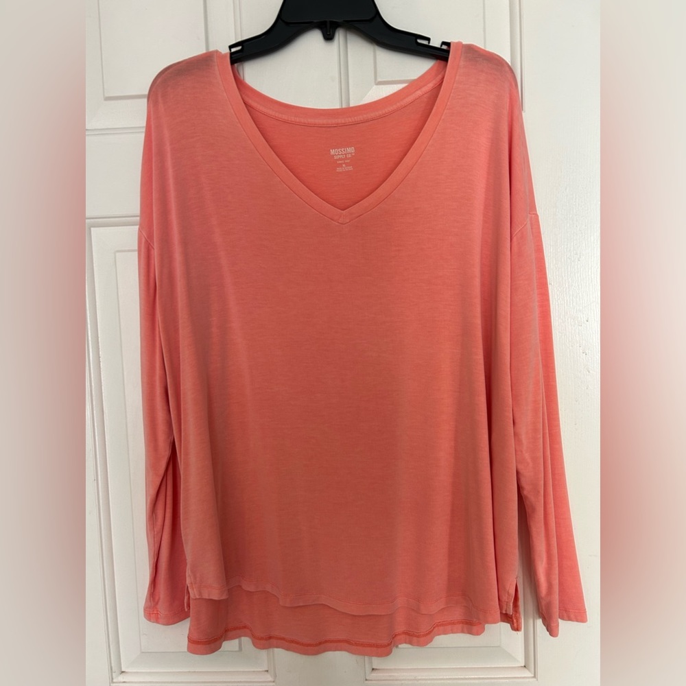 Women’s Mossimo High-Low Tunic Teeshirt. XL.